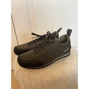 Evolv Cruzer Psyche in olive Night size 6